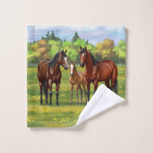 Chevaux Du Quartier De La Baie Brown Dans Les Pâtu