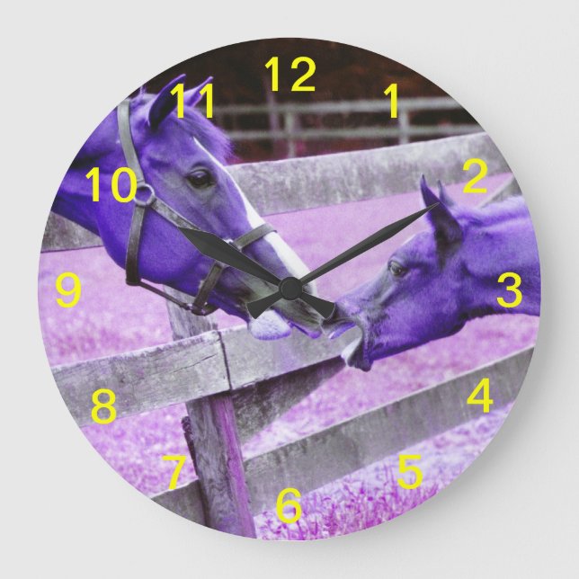 Chevaux violets dire bonjour Horloge murale (Recto)
