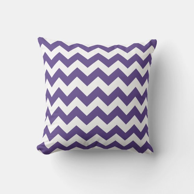 Chevron ultraviolet et Coussin de rayures blanches (Recto)