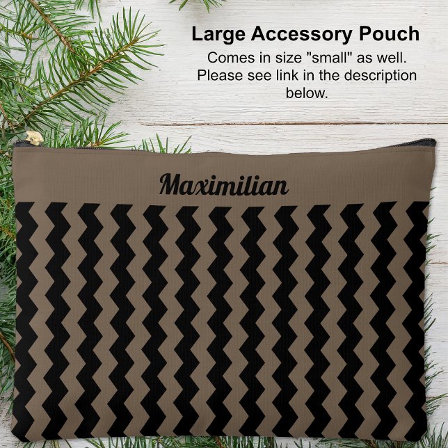 Chevrons Brown et noirs - Grand sac d'accessoires (Large Accessory Pouch - Brown and Black Chevrons by Leapfroglisics Shop)