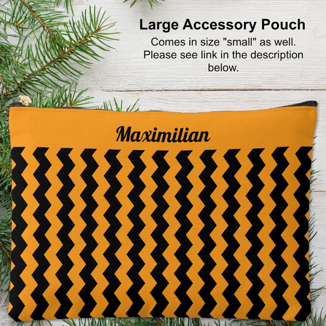 Chevrons orange et noir - Grand sac d'accessoires (Large Accessory Pouch -Orange and Black Chevrons by Leapfroglisics Shop)