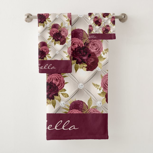 Chic Burgundy Gold Floral diamant tufé Motif (En situation)