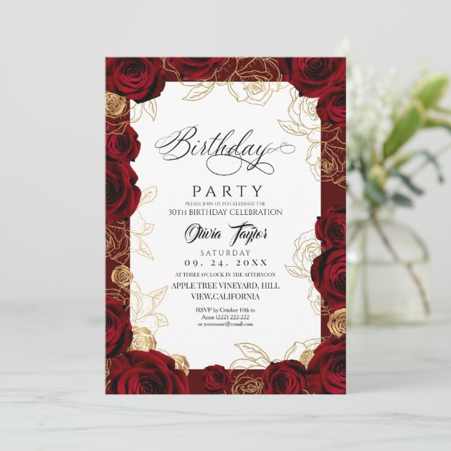 Chic Burgundy Gold Rose Birthday Invitation (Debout devant)