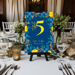 Chic Jaune Bleu Floral Mariage Numéro de table<br><div class="desc">Chic jaune et bleu Aquarelle Mariage Floral Carte Numéro de table | Décor élégant. Mariage Jour de l'essentiel. Guidez vos invités avec style avec cette carte Chic Jaune et Bleu Aquarelle Mariage Floral Numéro de table. Conçu avec des touches botaniques douces dans un jaune joyeux et bleu serein, ce numéro...</div>