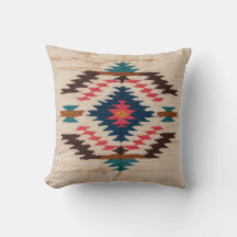 Chic perse : Coussins blancs Kilim avec exquis