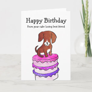 Chien avec carte d'anniversaire de gâteau