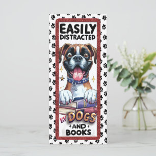 Chien de boîte mignon