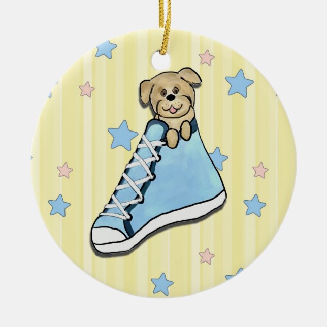 Chiot dans un ornement bleu de chaussure (Devant)