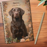 Chocolat Labrador Retriever Portrait personnel<br><div class="desc">The Chocolate Labrador Retriever Portrait Personal 12-Month Planner est un hommage sincère à la beauté et au charme de l'une des races de chiens les plus aimées, parfait pour les amoureux de les chiens et les amateurs de Labrador Retriever. Doté d'un superbe portrait studio d'un Labrador Retriever au chocolat, entouré...</div>
