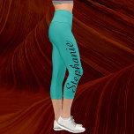 CHOISISSEZ VOTRE COULEUR Yoga capri leggings perso<br><div class="desc">CHOISISSEZ VOTRE COULEUR Personnalisé yoga capri leggings! Imprimé d'un bord à l'autre, avec votre nom en gros script noir vers le haut d'une jambe! L'échantillon est bleu turquoise vert, mais vous pouvez facilement customiser à la couleur de votre choix. Il est également facile de modifier ou de supprimer du texte...</div>