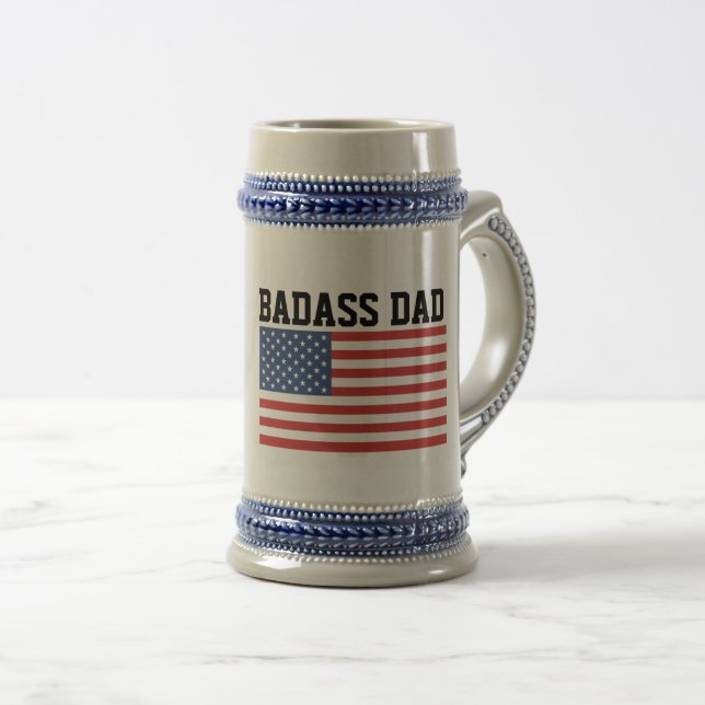 CHOPE À BIÈRE BADASS PATRIOTIC BEER STEIN (Devant droit)