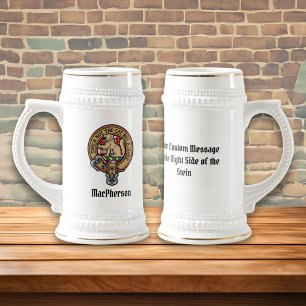 Chope À Bière Clan MacPherson Crest sur la robe rouge Tartan