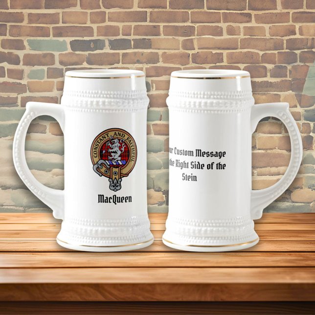 Chope À Bière Clan MacQueen Crest sur Tartan (Créateur téléchargé)