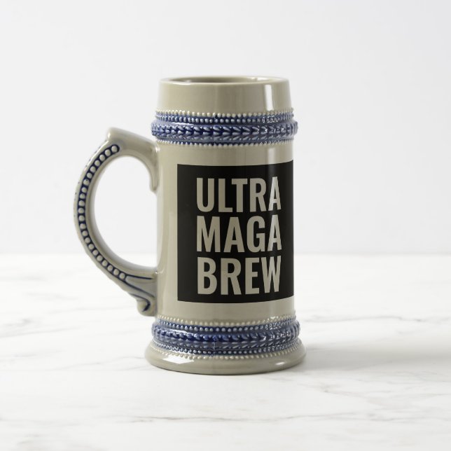 CHOPE À BIÈRE DAD ULTRA MAGA TRUMP BREW BEER STEIN (Gauche)
