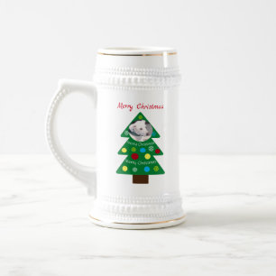Chope À Bière Photo d'un chien blanc mignon dans un sapin de Noë