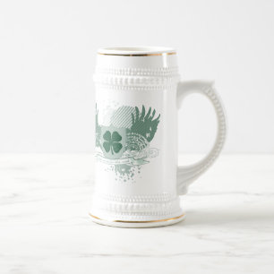 Chope À Bière quatre feuilles de trèfle. une de plus pour la rou