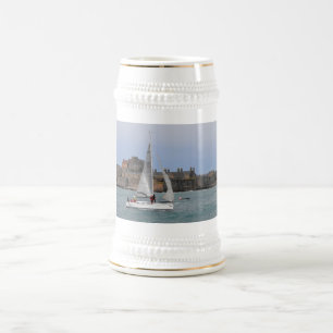 Chope À Bière Voile vers le port de St Helier