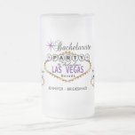 Chope Givrée Bachelorette Party à Las Vegas - Violet<br><div class="desc">🥇 UN DESIGN D'ART ORIGINAL DE Donna Siegrist SEULEMENT DISPONIBLE SUR ZAZZLE! Bouge de bière congelée prête à vous personnaliser. REMARQUE : SEULEMENT CHANGER LES ZONES MODÈLES NÉCESSAIRES! 😀 Si nécessaire, vous pouvez supprimer le texte et commencer à ajouter le texte et la police que vous voulez. 📌 Si vous...</div>