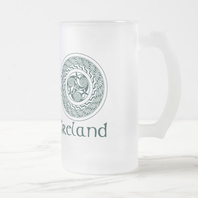 Chope Givrée Motif irlandais de médaillon de Knotwork de Celtic (Droit)