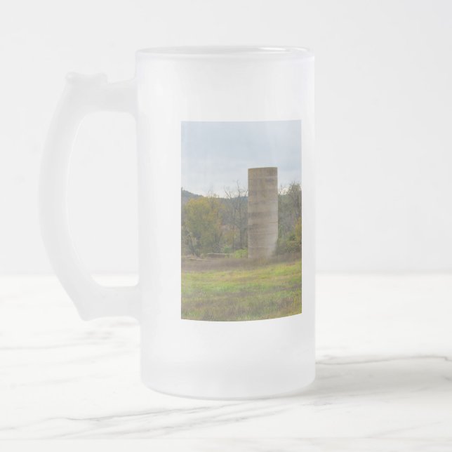 Chope Givrée Un vieux silo agricole (Gauche)