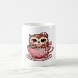 Chouette mignonne dans une tasse à thé confortable