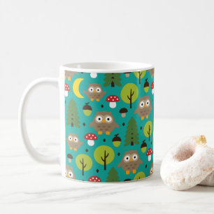 Chouettes Dans La Mug De Café De La Forêt