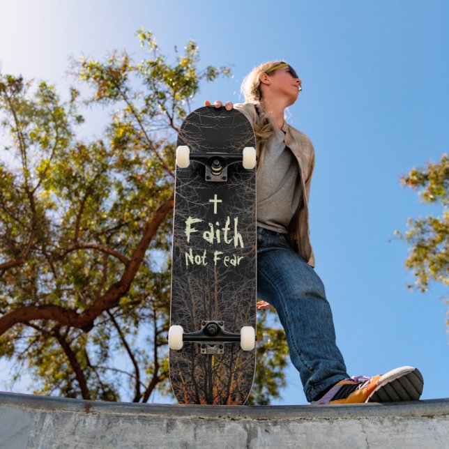 Christian Faith Skateboard (Extérieur 1)