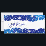 Christmas Blue Winter Snowflakes Certificat cadeau<br><div class="desc">Illustration Joyeux Noël bleu neige avec un graphique à la mode avec des flocons de neige blancs et bleus.</div>