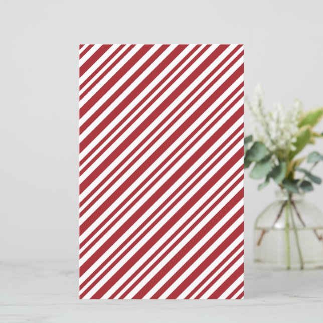Christmas Candy Cane Stripes Scrapbook Paper (Debout devant)