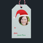 Christmas Crew Santa Hat Photo Holiday Étiquette c<br><div class="desc">Marquez vos cadeaux avec un tag cadeau léger et amusant qui vous met dans un chapeau de Père Noël. Pour que votre photo s'adapte à l'espace nécessaire,  vous devrez peut-être redimensionner ou rogner votre image en utilisant le bouton bleu "Edit Design".</div>