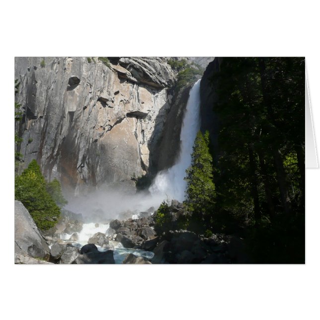 Chute inférieure de Yosemite au sentier de Lower Y (Devant horizontal)