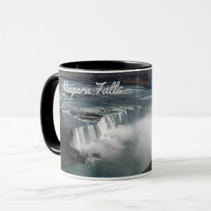 Chutes du Niagara sur une tasse de café