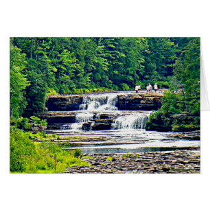 Chutes inférieures de Tahquamenon Michigan Prompt