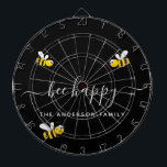 Cible De Fléchettes Abeille joyeux bourdonnement abeilles noir monogra<br><div class="desc">Décoré avec des bees jolies,  souriantes,  jaunes et noires. Un arrière - plan noir. Texte écrit à la main blanche et texte : Bee Happy. Personnalisez et ajoutez votre nom de famille.</div>