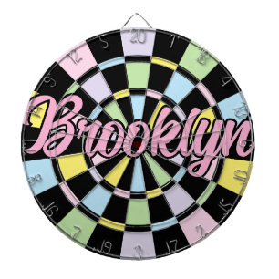 Cible De Fléchettes Brooklyn nyc Texte Rose sur Noir et Couleurs Paste