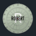 Cible De Fléchettes Carte de nom vert sauge moderne<br><div class="desc">Carte moderne sauge vert dart avec un nom noir et monogramme blanc. Personnalisez avec le nom et l'initiale.</div>