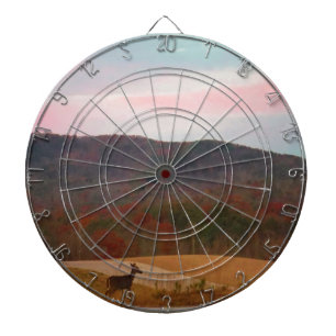 Cible De Fléchettes Cerf sur le golf au coucher du soleil