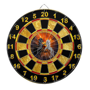 Cible De Fléchettes Chevaux combattant dans une mauvaise tempête de