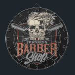 Cible De Fléchettes Crâne et rasoirs de salon de coiffure personnalisé<br><div class="desc">Barber Shop personnalisé Hipster Skull and Razors,  avec squelette barbu hipster et design rasoir droit. Customisez avec votre nom ou votre texte personnalisé.</div>