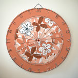 Cible De Fléchettes Floral<br><div class="desc">Ajoutez une touche terreuse et chaleureuse à votre salle de jeux ou à votre espace de vie avec ce tableau de fléchettes à motifs floraux en terre cuite. Le design floral complexe apporte une touche de nature à l'intérieur, se mélangeant harmonieusement à une décoration bohème et rustique. Parfait pour les...</div>