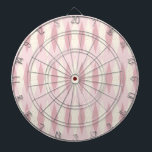 Cible de flechettes Jacquard rose moderne du milie<br><div class="desc">Ce motif de Cible de flechettes moderne de Jacquard rose du milieu du siècle présente un arrière - plan rose Première Dame et un motif de diamants mod, translucides et bleus recouvrant de grands diamants crème vintages de couleur or, des taches d'âge spatial. Ce Jacquard minimaliste d'inspiration et déconstruit est...</div>
