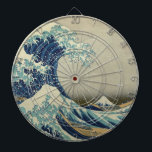 Cible De Fléchettes La Grande Vague au large de Kanagawa<br><div class="desc">La Grande Vague au large de Kanagawa, aussi connue sous le nom de La Grande Vague ou simplement La Vague, est un bloc de bois imprimé par l'artiste japonais Katsushika Hokusai. Exemple de l'art ukiyo-e, il a été publié entre 1830 et 1833 comme le premier dans la série de Hokusai...</div>
