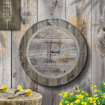 Cible De Fléchettes Monogramme de ton en bois gris rustique<br><div class="desc">La Cible de flechettes Rustic Grey Wood Tone Monogram est une excellente activité intérieure pour votre salle de jeux. Personnalisez avec votre nom et votre monogramme.</div>