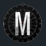 Cible De Fléchettes Monogramme et nom personnalisés modernes<br><div class="desc">Conception moderne Monogramme avec lettre monogramme personnalisée "M" et nom dans le style moderne sans serif police style.

Un cadeau parfait pour lui,  un cadeau de fête des pères et plus encore.</div>