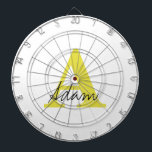 Cible De Fléchettes Monogramme Or Nom personnalisé initial Fête des pè<br><div class="desc">Conçu avec des modèles texte personnalisés pour le nom initial monogrammé et le nom personnalisé,  cela fait un merveilleux cadeau pour la fête des pères,  l'anniversaire,  les faveurs de mariage etc!</div>