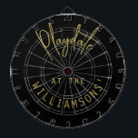 Cible De Fléchettes Nom personnalisé Minimaliste Black Gold Jouer Scri<br><div class="desc">Tableau de bord personnalisé avec un nom de famille par exemple. Design minimaliste simple avec la phrase personnalisable citant Playdate au nom de famille. Un look noir et or neutre haut de gamme avec une combinaison de calligraphie manuscrite tendance et une typographie de police sans serif moderne et propre. Jouer...</div>