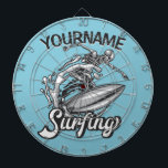 Cible De Fléchettes NOM personnalisé Surfer Big Wave Skeleton Surfing<br><div class="desc">Squelette de surf personnalisé Squelette de surfer Parcourez la conception des grandes vagues - Personnaliser avec votre nom ou texte personnalisé!</div>