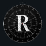 Cible De Fléchettes Simple Monogramme noir et blanc<br><div class="desc">Il s'agit d'un monogramme simple, moderne et personnalisé. Ce design élégant est en noir et blanc classique avec une typographie élégante. Il est parfait pour un cadeau personnalisé fléchettes / jeux sportifs ou idéal comme cadeau pour vous-même. Ajoutez simplement votre lettre initiale en la tapant dans la zone de texte...</div>