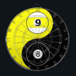 Cible De Fléchettes Tableau de bord Billiard Design<br><div class="desc">Billiard a conçu le tableau de bord avec le graphique du symbole 8 et 9 ball ying yang. Un grand cadeau pour ceux qui aiment jouer aux fléchettes ou au billard.</div>