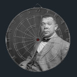 Cible De Fléchettes Taliaferro Washington : Black Educator<br><div class="desc">Le blogueur Taliaferro Washington, né en esclavage en 1856, rose pour devenir un leader et éducateur afro-américain de premier plan. Après la guerre de Sécession, il a poursuivi ses études en suivant des cours à Hampton, Agricultural and Wayland Seminary. - En 1881, Washington a fondé la Tuskegee en Alabama, une...</div>